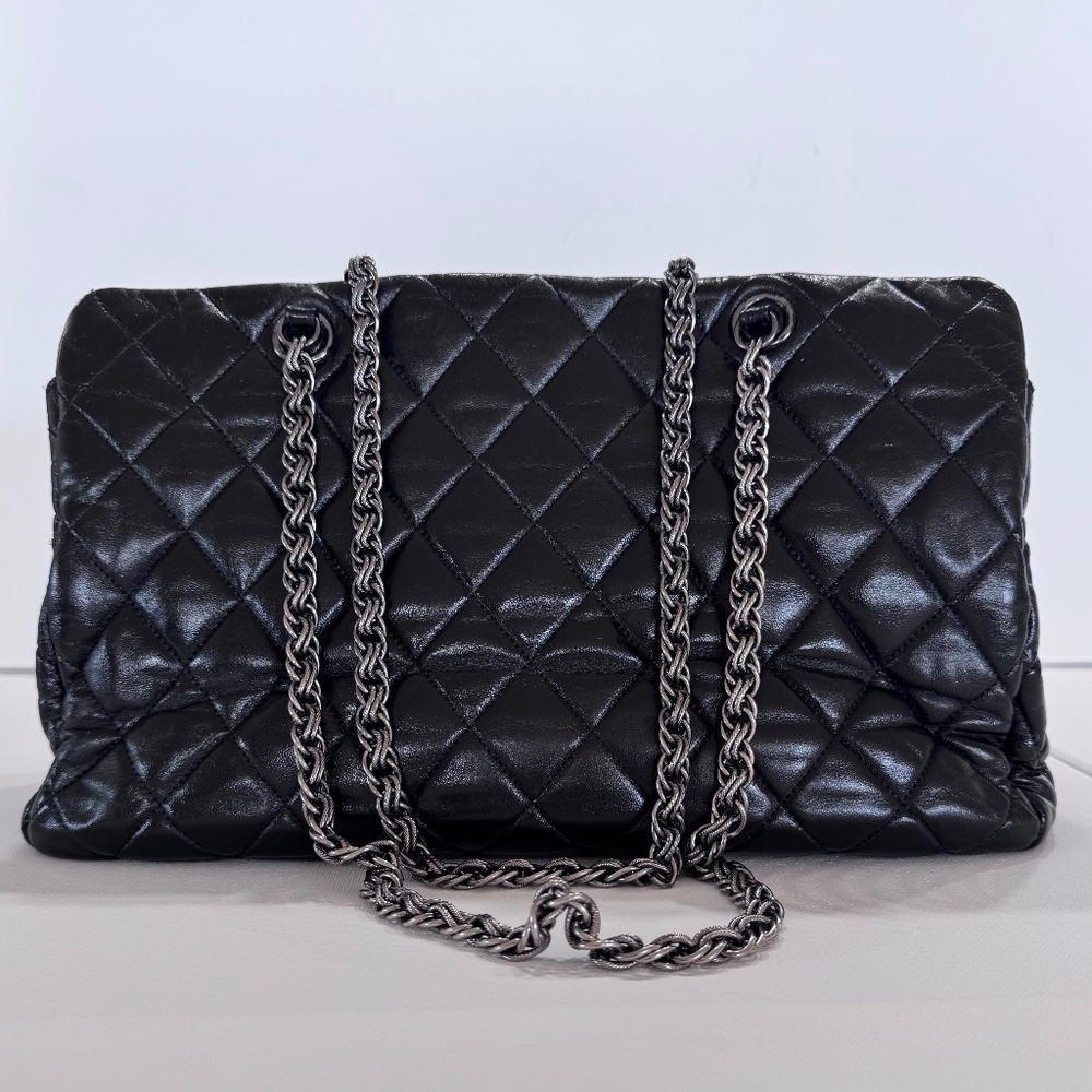 CHANEL -  2009 - RARE - PARIS MOSCOW TOTE SHOULDER BAG - BLACK QUILTED LAMBSKIN - Picture 5 of 13
